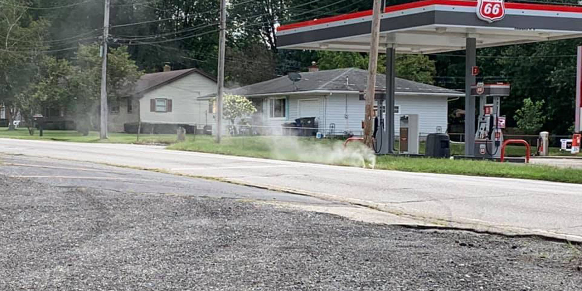 Natural gas leak closes streets in Trail Creek